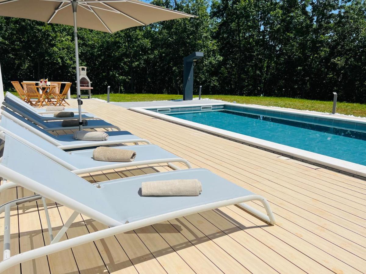 Vila Prisunca Jacuzzi & Swimming Pool 帕津 外观 照片