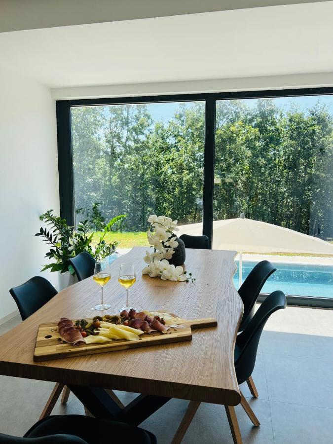 Vila Prisunca Jacuzzi & Swimming Pool 帕津 外观 照片