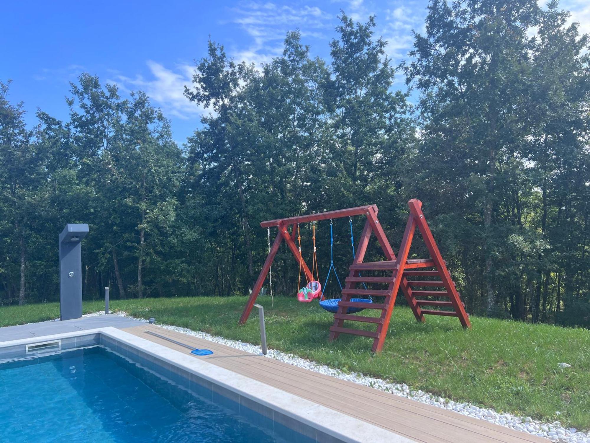 Vila Prisunca Jacuzzi & Swimming Pool 帕津 外观 照片